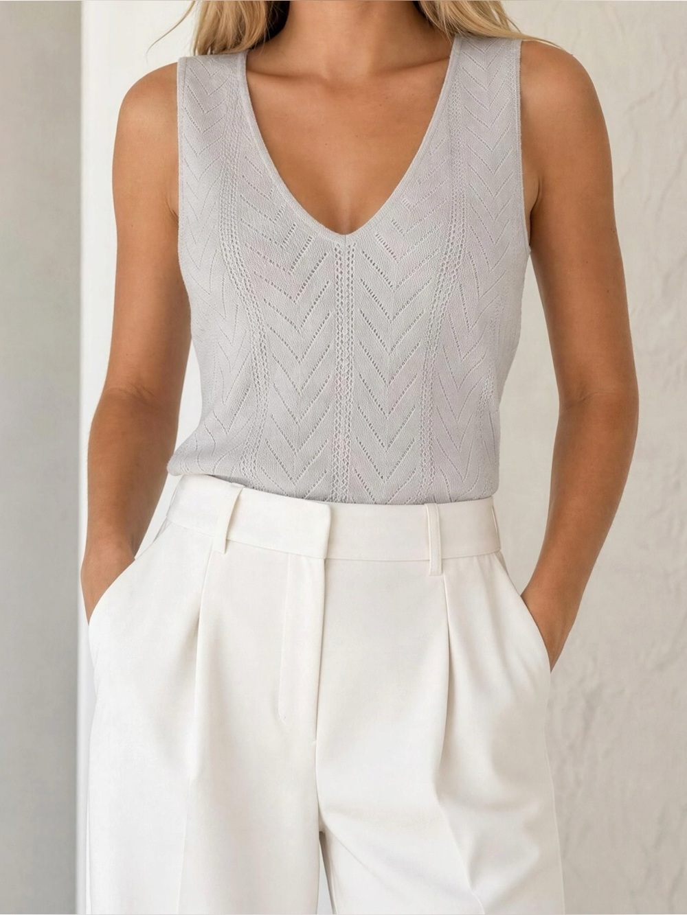 NAKEDCASHMERE Sleeveless Knit Cashmere Top, Medium